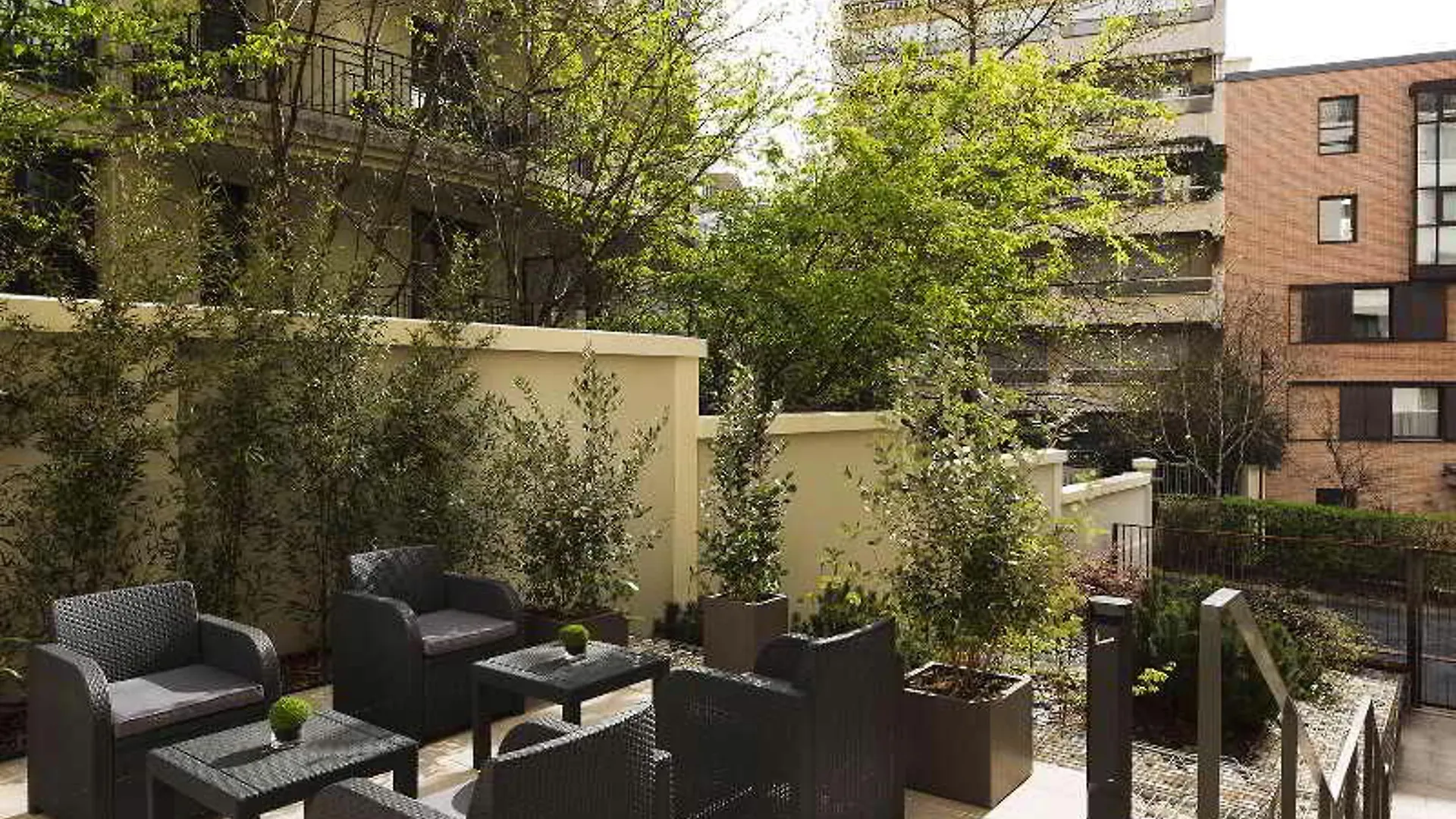 Hotel Saxe Eiffel Paris