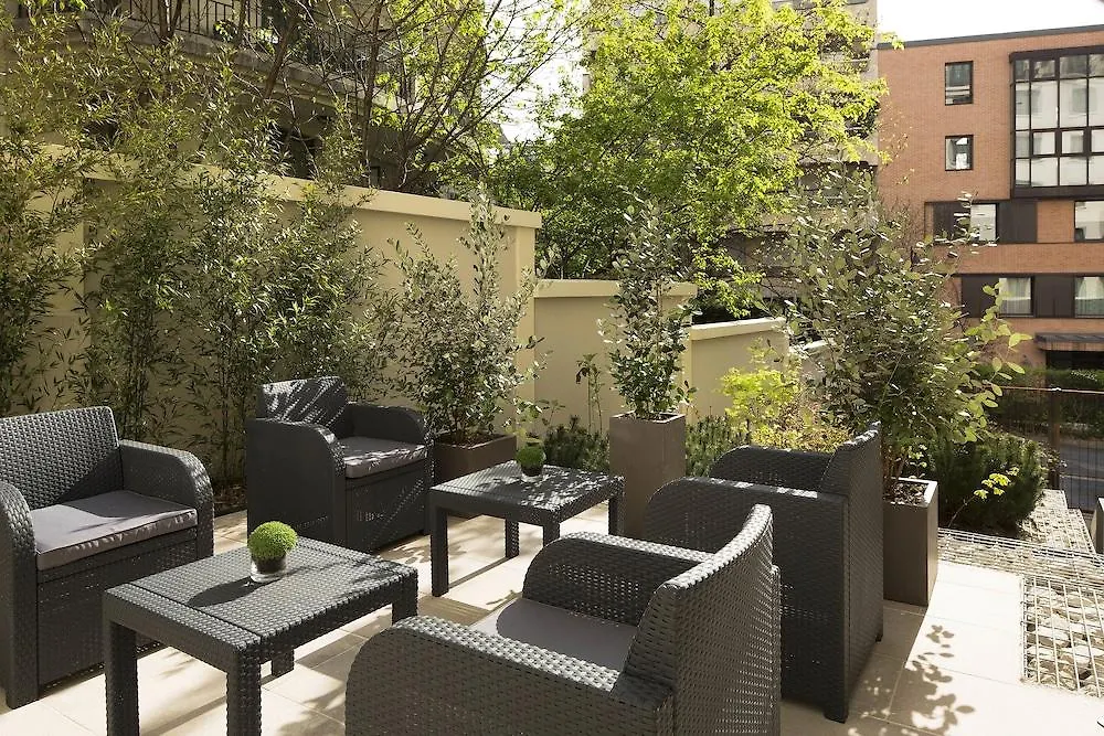 Saxe Eiffel Hotel 4*