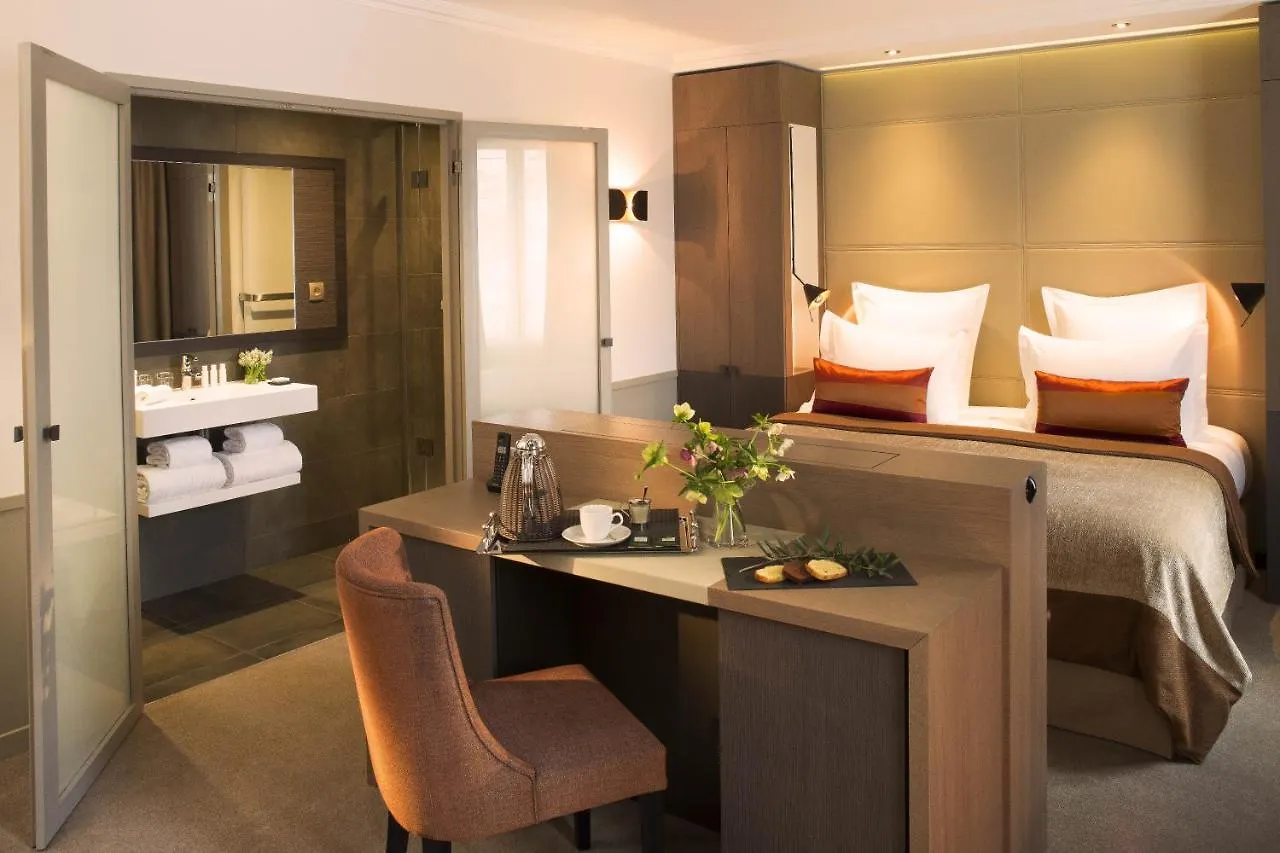 Hotel Saxe Eiffel Parijs