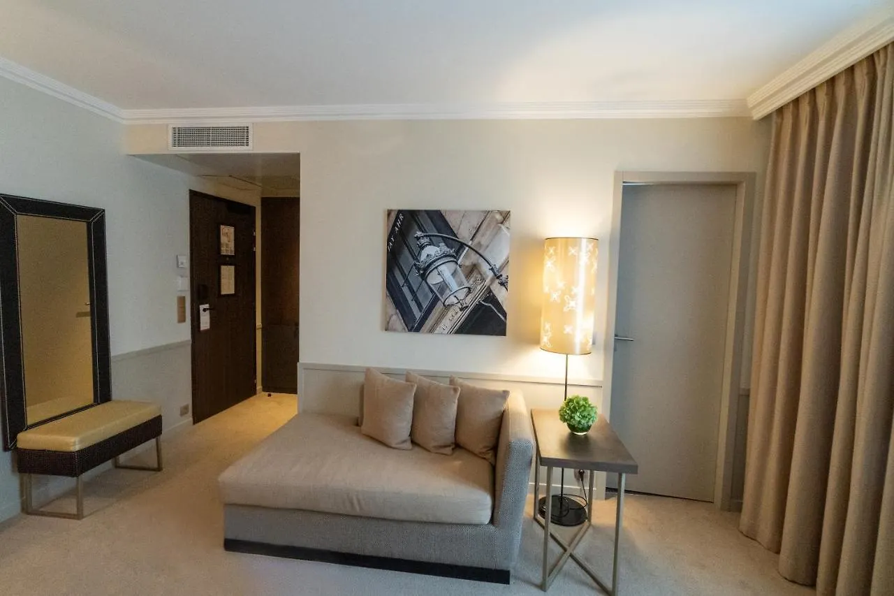 Hotel Saxe Eiffel Parijs